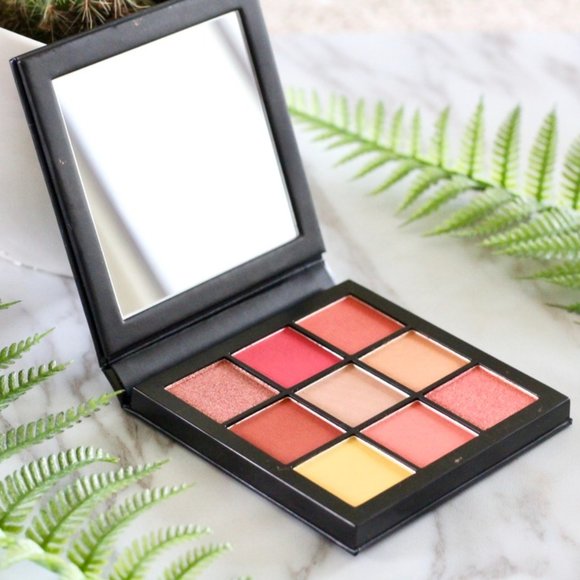 🔥3/$30 NIB HUDA BEAUTY Coral Obsessions Palette Full Size Retail Price $27.00 - Picture 3 of 10